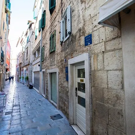 아파트 Ideal #1 스플리트